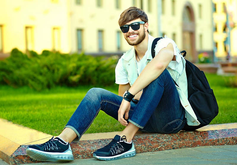 Men's Casual Shoes: A Fusion of Style and Comfort